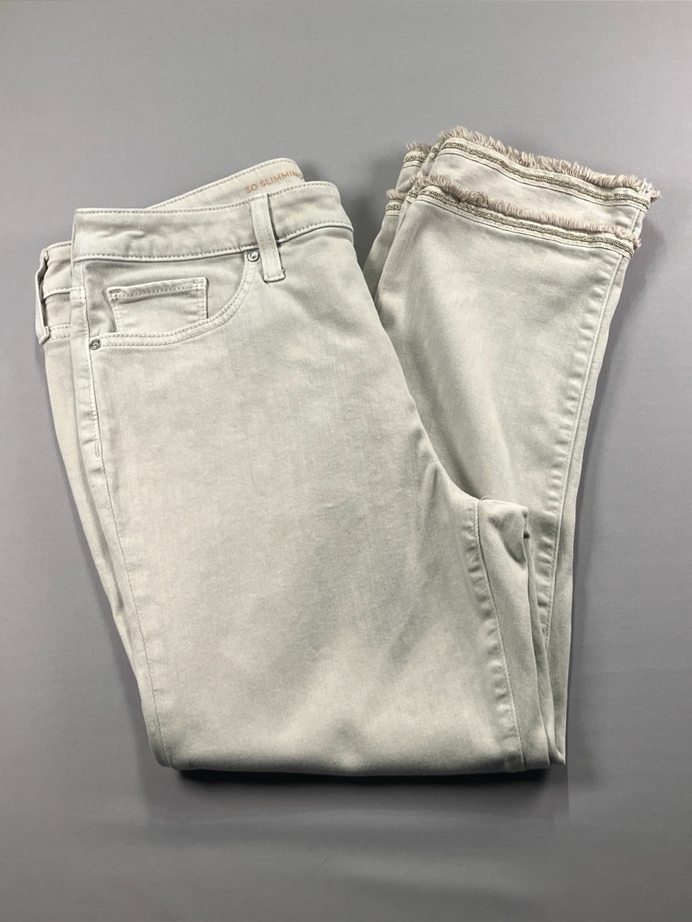 Chico‘s So Slimming Girlfriend Slim Leg Crop Beige Pants Size 1 (US 8) Fringe